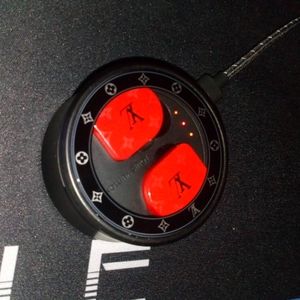 Louis vuitton earbuds